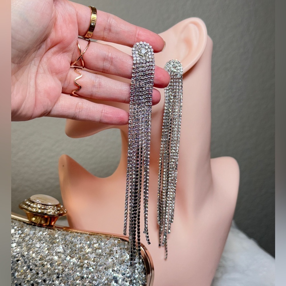 Elegant Silver Crystal Dangle Earrings - Picture 4 of 6